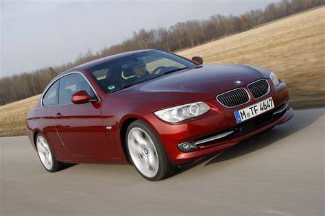 Infografika: porovnání verzí BMW řady 3 E92 Coupé