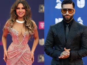 Thalía a Maluma v natáčení klipu - póza a kostýmy