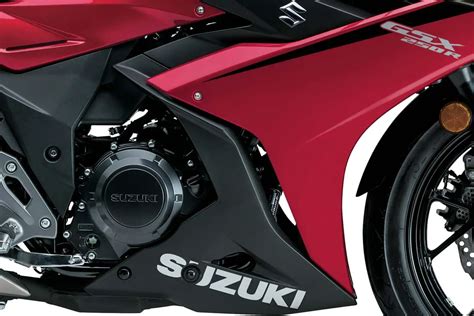Infografika: Technické parametry Suzuki GSX-250R ABS (motor, rozměry, hmotnost, nádrž)