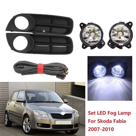 illustration of fog light cover placement on Skoda Felicia