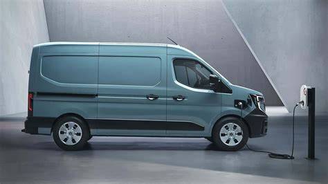 Infografika: Struktura diagnostické sítě Renault Master a význam ECU