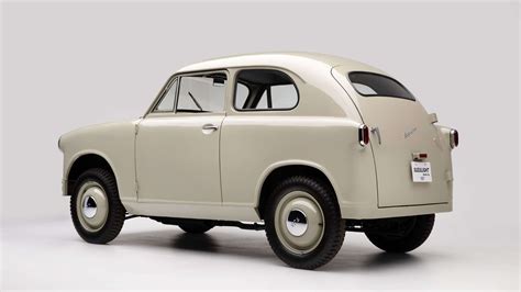První automobil Suzuki Suzulight