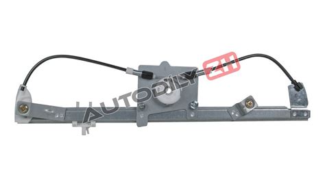 Detailní fotografie mechanismu stahování okna v automobilových dveřích