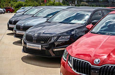 Infografika: Přehled variant prodloužené záruky Škoda a jejich kilometrické limity