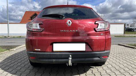 Infografika: Srovnání pevného vs. odnímatelného tažného zařízení na Renault Megane II
