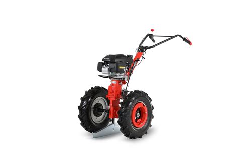 Malotraktor VARI Global s převodovkou DSK-316 pro komunální práce