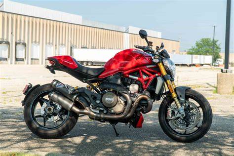 https://example.com/images/ducati_monster_1200s.jpg