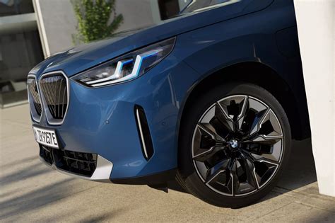 Infografika: Přehled tuning dílů pro BMW 320d (podvozek, motor, exteriér, interiér)