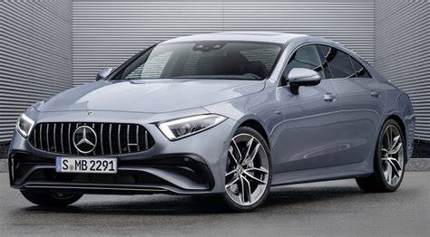 CLS Coupé - pohled na sportovní profil a nízké linie