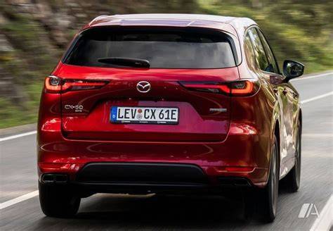 Infografika: propojení SKYACTIV a dynamiky vozu Mazda