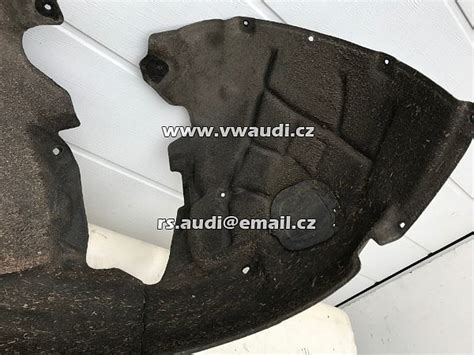 Detailní pohled na plastové nadkolí pro Audi A6