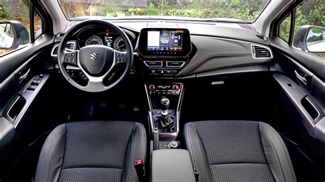 Interiér vozu Suzuki S-Cross s moderní výbavou