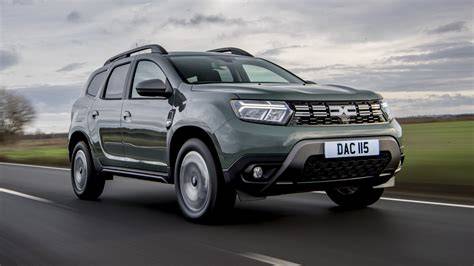Infografika: Typy autorádií a jejich rámečkové kompatibility s Dacia Duster