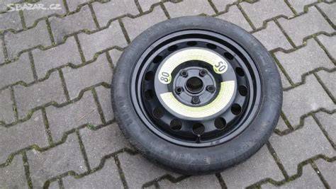 Obrázek ukazuje dojezdové kolo SEAT ALTEA XL s rozměry 5x112 a R19 pro rychlou výměnu na cestách