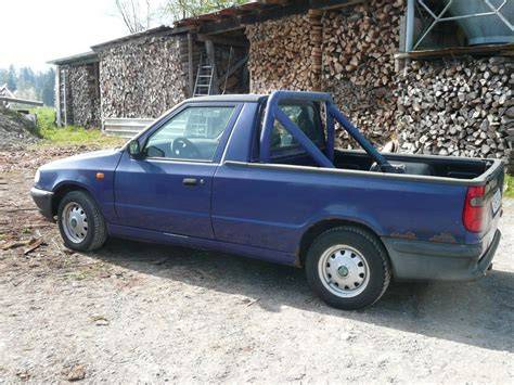 Obrázek ukazující variace zadních skel Felicia Pick up a jejich těsnění