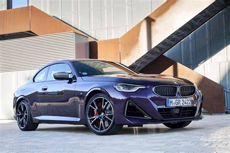Graf: Porovnání oficiálních a reálných hodnot spotřeby pro BMW M240i xDrive Coupé