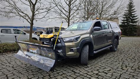 detailní záběr na figurku Everest a její sněžný pluh