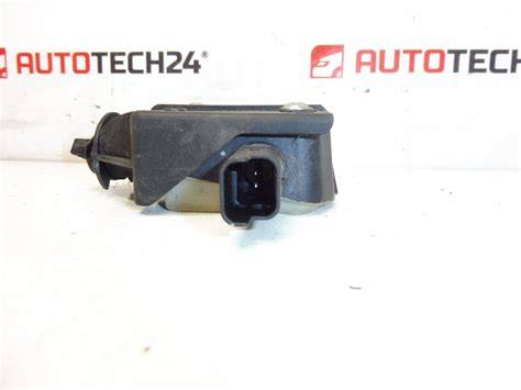 Schéma mechanismu víčka nádrže a bowdenu Citroën C3