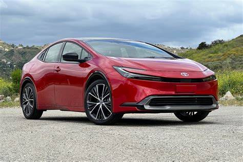 Vnitřní uspořádání klíče Toyota Prius po rozebrání