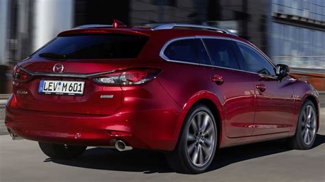 Schéma rozdvojení výfuku a umístění T-kusu u Mazda 6 kombi