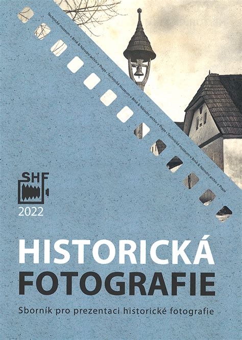 historická fotografie malého autobazaru s několika auty