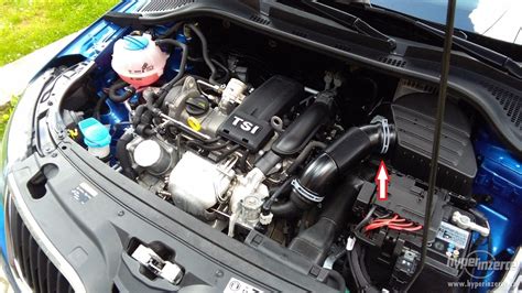 Motorový prostor vozu Škoda Rapid Spaceback