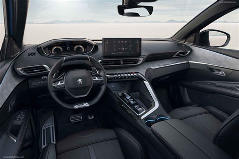 Peugeot 3008 exteriér a vnitřek