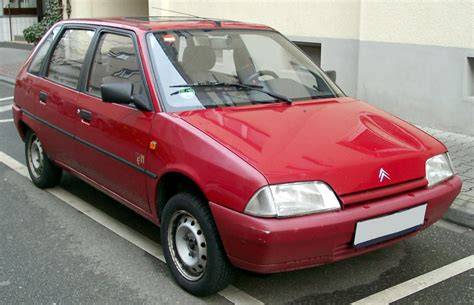 Infografika: Časová osa vývoje Citroën AX a hlavních verzí GTi, 4x4 a Électrique