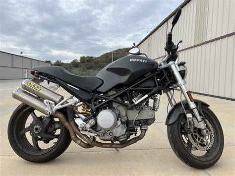 Obrázek 1: Schéma montáže prodlouženého plexi na Ducati S2R