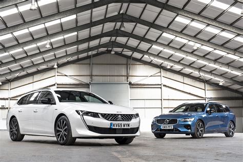 Infografika: Srovnání výkonu, spotřeby a rozměrů Peugeot 508 vs Volvo V60
