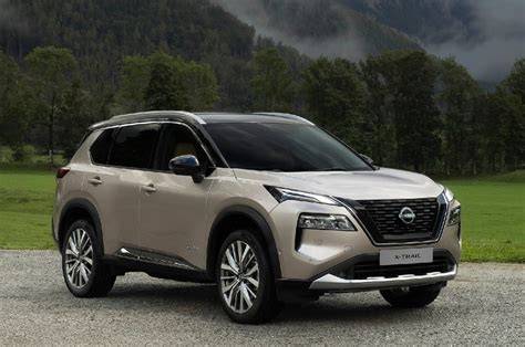 porovnání verzí Nissan SUV Qashqai X-Trail
