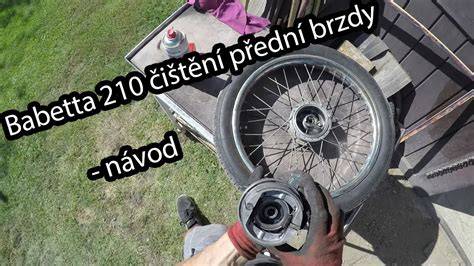 Infografika: Schéma zadní brzdy Babetta 210 a umístění vratné pružiny