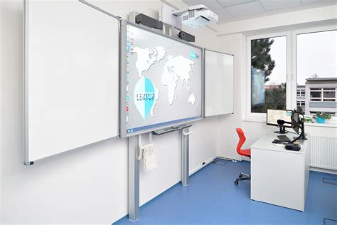 Interaktivní Digitální přístrojový panel s přehledem kontrolek