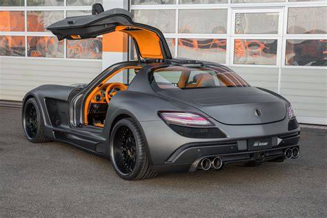 Mercedes SLS AMG vyklápěcí dveře design