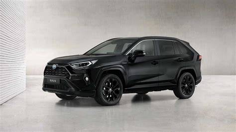 RAV4 Black Edition vizuální foto: černý lak, 19