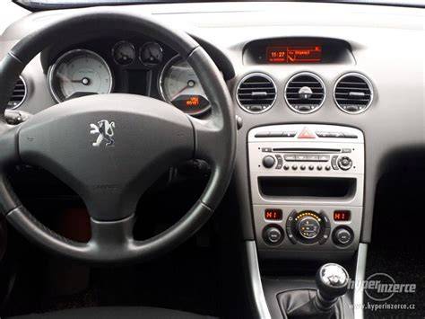 Panoramatická střecha a interiér Peugeotu 307 SW