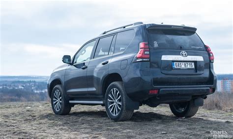 Land Cruiser v terénu s aktivovaným KDSS
