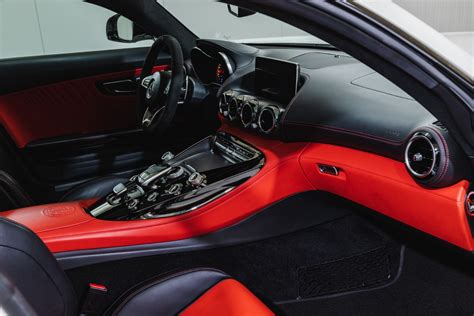 Detailní fotografie interiéru nebo exteriéru nové Třídy S