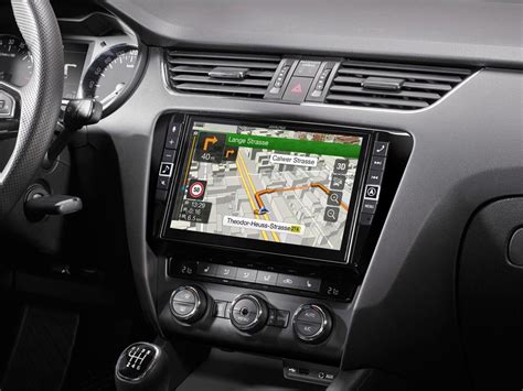 Infografika: kroky výběru autorádia s navigací pro Octavia 3