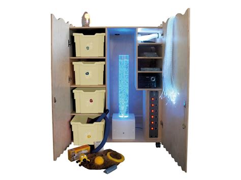 Interiér nástavby policejního Amaroku s vybavením