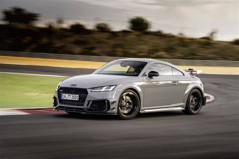 Infografika: schéma provedení a světelného systému Audi TT Coupe 1:20