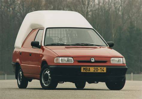 Ukázka verzí Felicia: Hatchback, Combi, Pickup, VanPlus