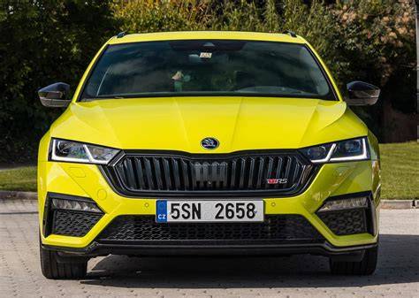 Škoda Octavia Combi 4x4 2.0 TDI - boční profil a pohon všech kol