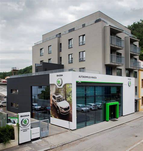 Infografika: Přehled služeb Auto Centra Rajhrad (prodej, servis, financování, výkup)
