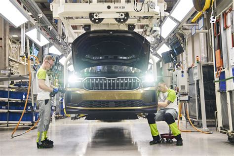 Schéma kariérního růstu v Bose pro automobilový segment