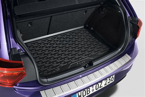 Detail zavazadlového prostoru Volvo XC40 s možností konfigurace