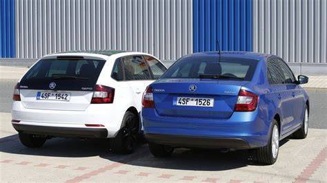 Infografika: Rozdíly mezi verzemi ŠKODA Rapid (Liftback vs. Spaceback) a hlavní technologické novinky