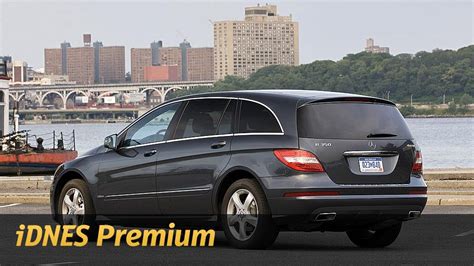 Boční profil prodloužené verze Mercedesu-Benz Třídy R