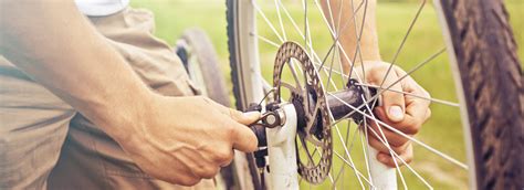 Srovnání čelisťových a kotoučových brzd jízdního kola.