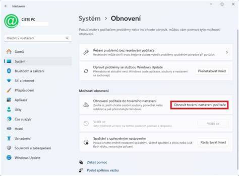 Obrázek znázorňující navigaci do Nastavení a volbu Obnovit data